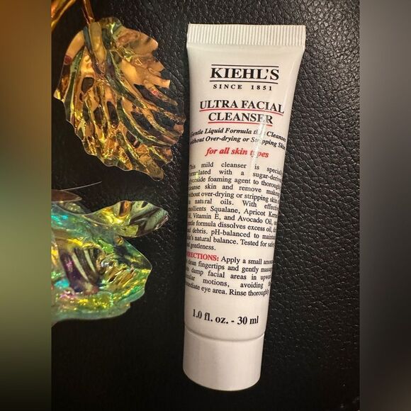 Kiehl's Ultra Facial Cleanser -
New, 1 fl oz (30 ml) - Picture 5 of 12